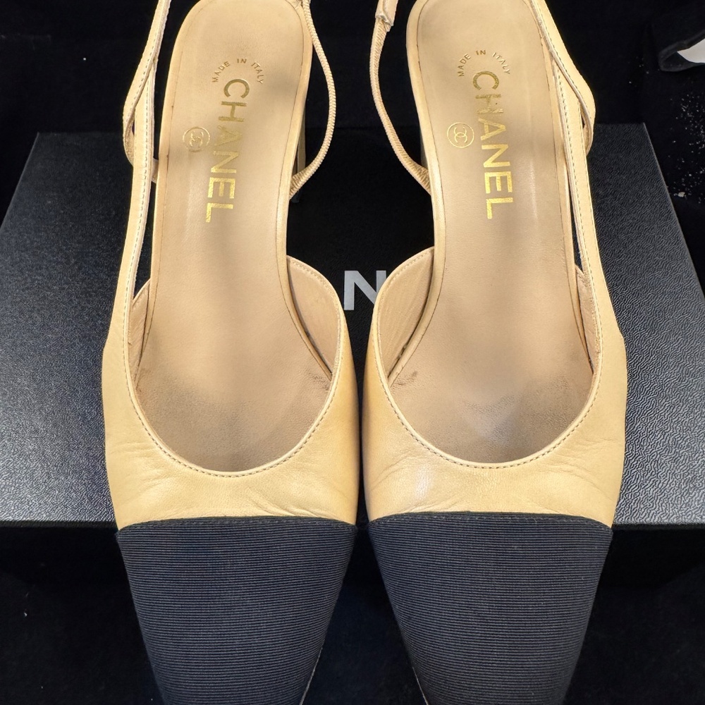 Chanel Classic Slingback Pumps - Picture 4 of 9